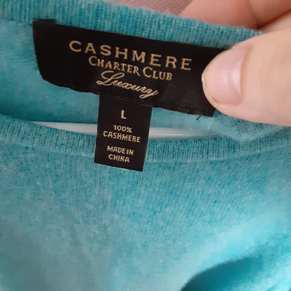 100% Cashmere sweater